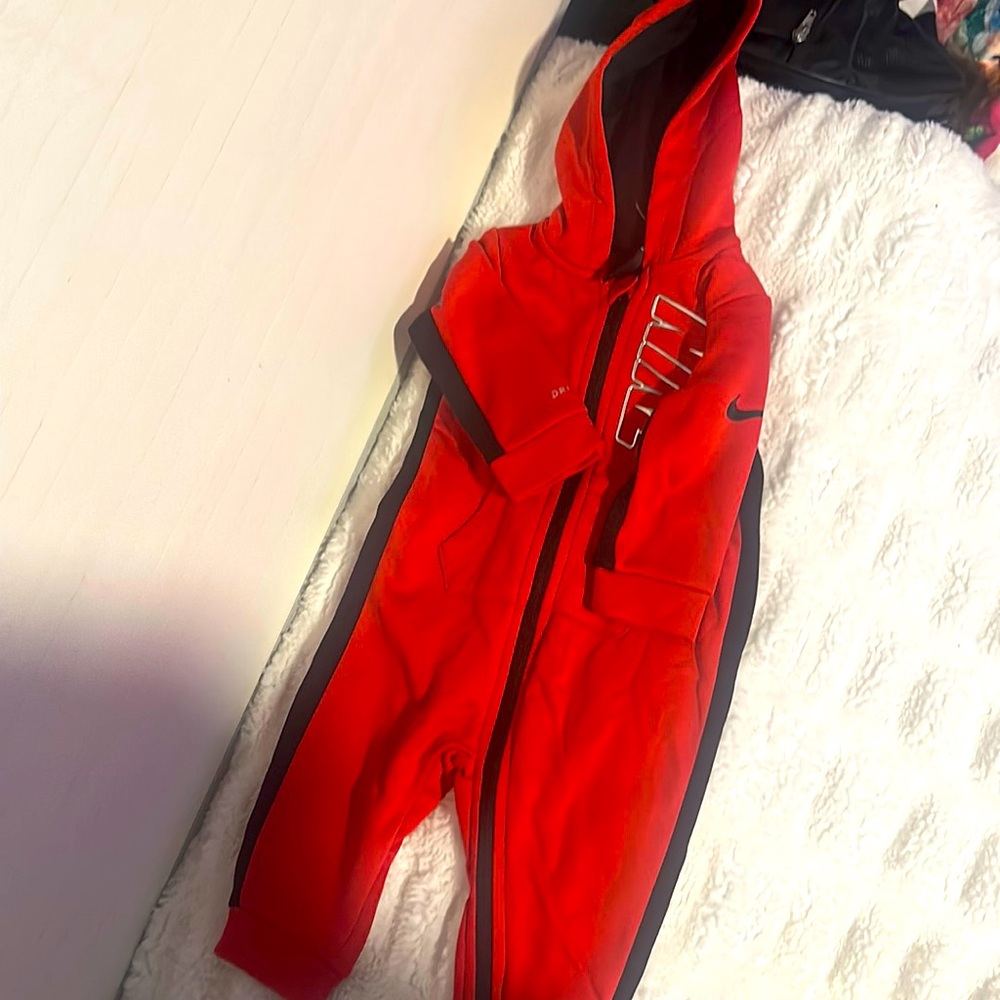 Boys Nike outfit size 6 mos